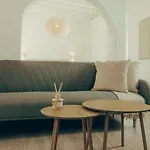 Naos - Beachside & Downtown *