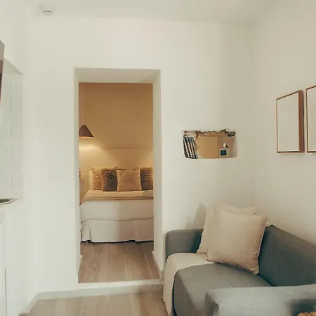 Naos - Beachside & Downtown