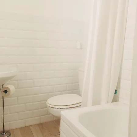 Naos - Beachside & Downtown