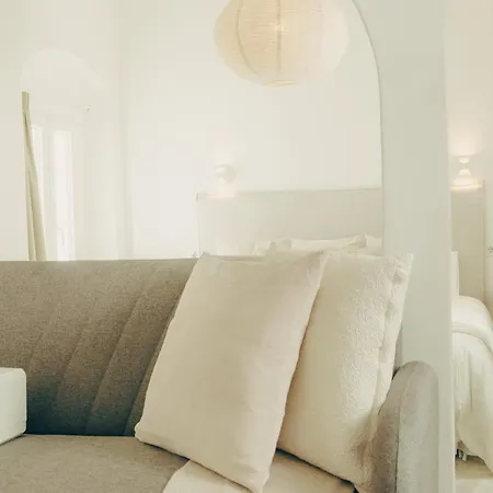 Naos - Beachside & Downtown *