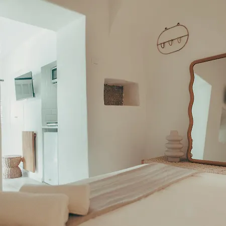 Naos - Beachside & Downtown *