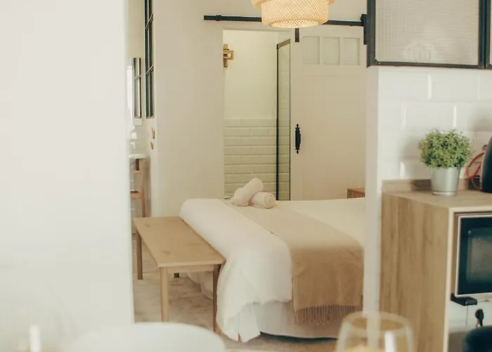 Naos - Beachside & Downtown アパート